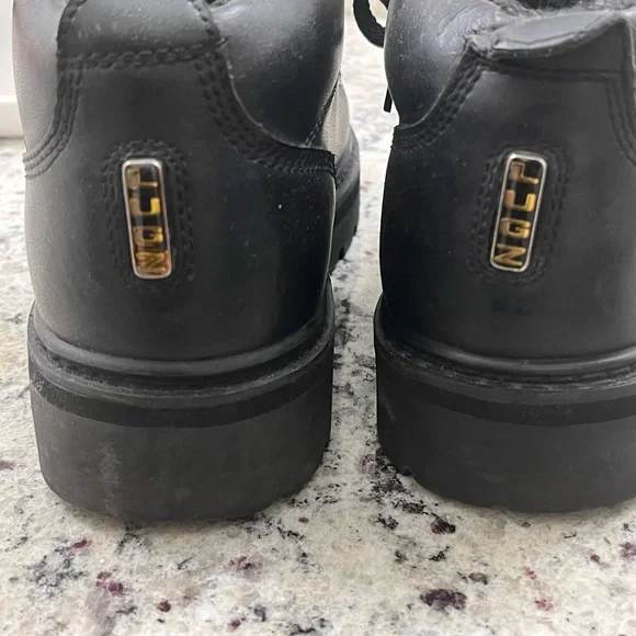 Lugz - Picture 2 of 4